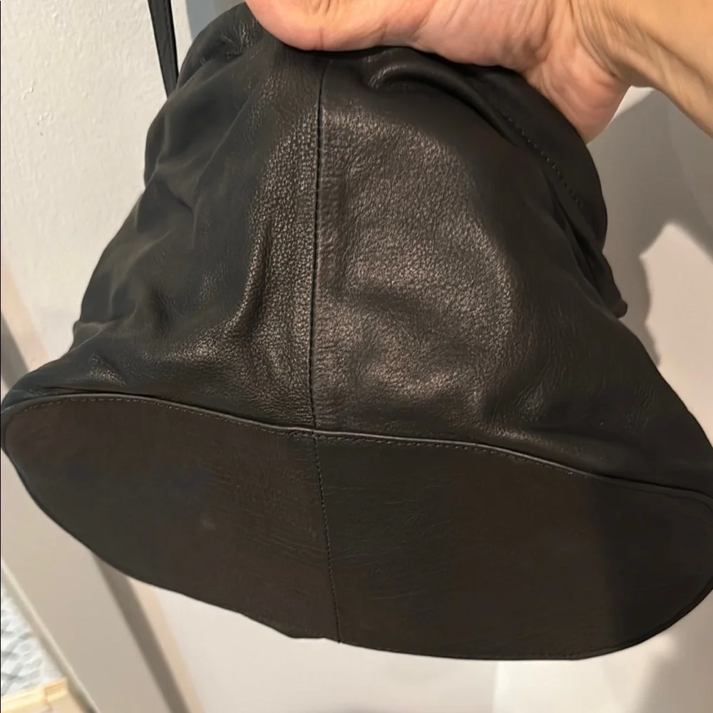 Free People Black Slouchy Shoulder Bag - Picture 4 of 4